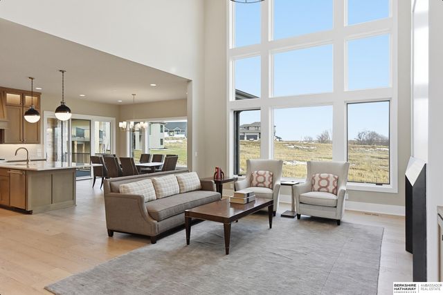 20638 Laurel Avenue, Elkhorn, NE 68022