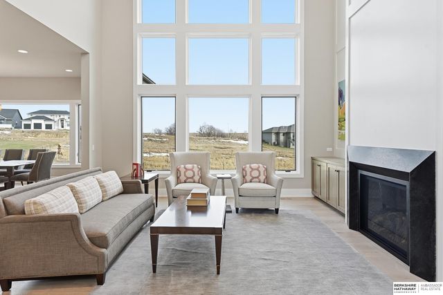 20638 Laurel Avenue, Elkhorn, NE 68022