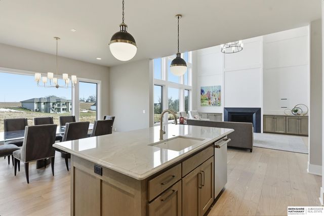 20638 Laurel Avenue, Elkhorn, NE 68022