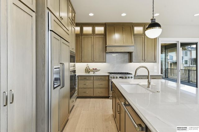 20638 Laurel Avenue, Elkhorn, NE 68022