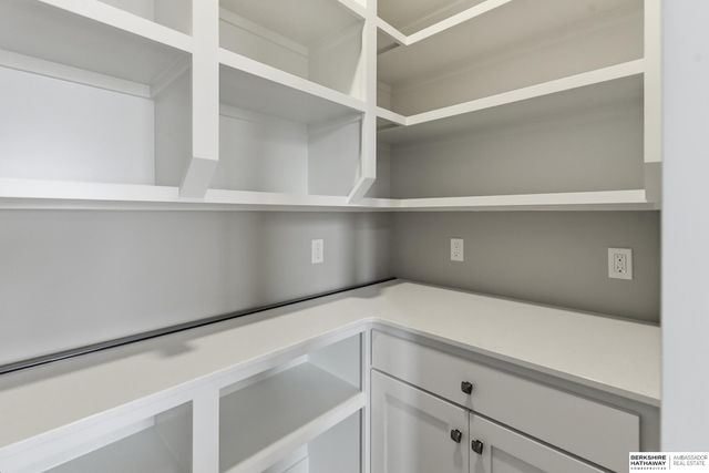 20638 Laurel Avenue, Elkhorn, NE 68022