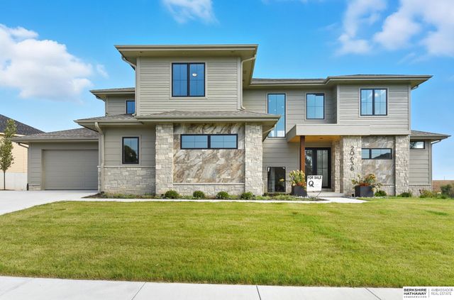 20638 Laurel Avenue, Elkhorn, NE 68022