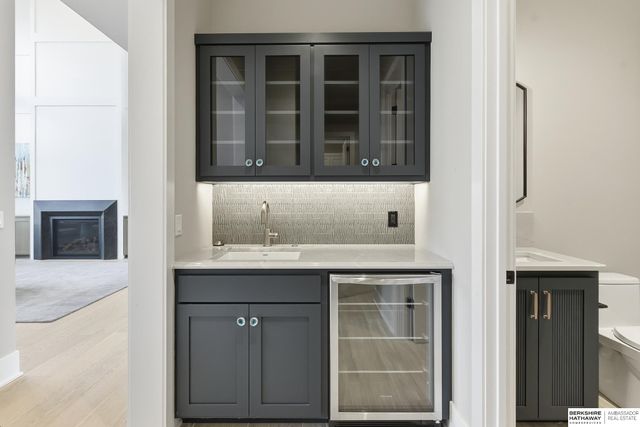 20638 Laurel Avenue, Elkhorn, NE 68022