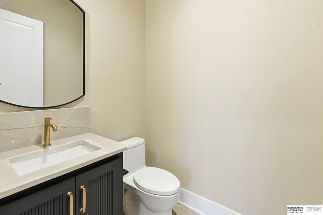 20638 Laurel Avenue, Elkhorn, NE 68022