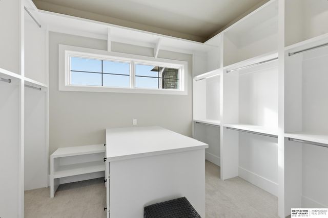 20638 Laurel Avenue, Elkhorn, NE 68022