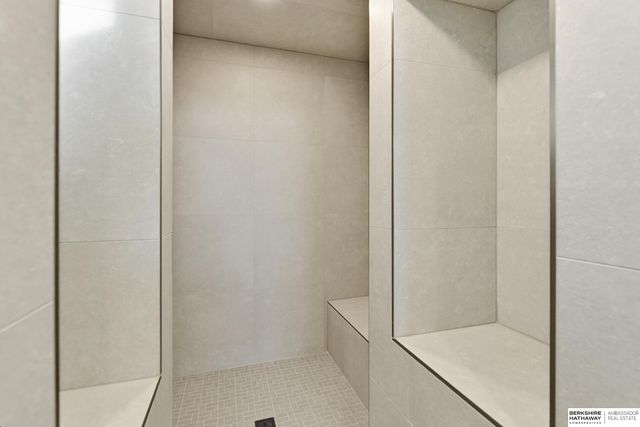 20638 Laurel Avenue, Elkhorn, NE 68022