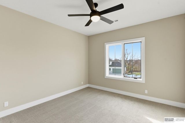 20638 Laurel Avenue, Elkhorn, NE 68022