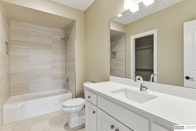 20638 Laurel Avenue, Elkhorn, NE 68022