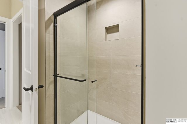 20638 Laurel Avenue, Elkhorn, NE 68022