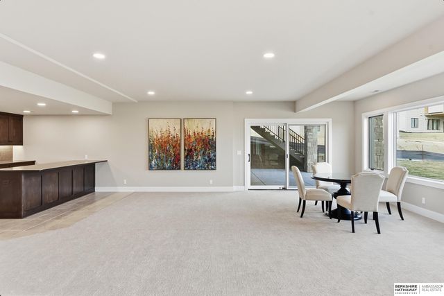 20638 Laurel Avenue, Elkhorn, NE 68022