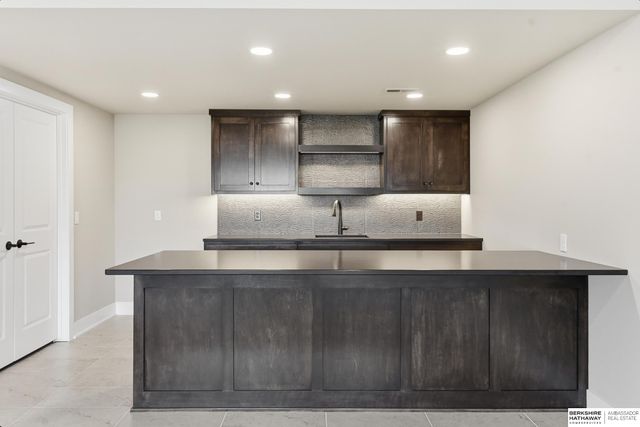 20638 Laurel Avenue, Elkhorn, NE 68022