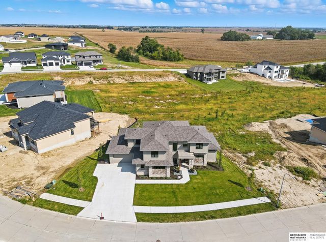 20638 Laurel Avenue, Elkhorn, NE 68022