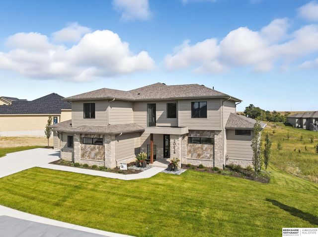 20638 Laurel Avenue, Elkhorn, NE 68022