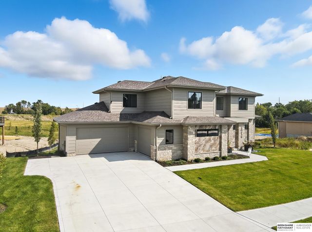 20638 Laurel Avenue, Elkhorn, NE 68022