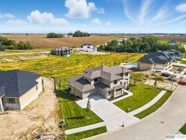 20638 Laurel Avenue, Elkhorn, NE 68022