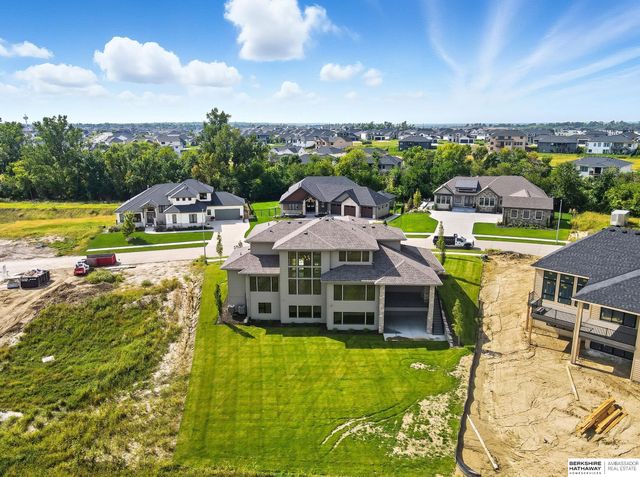 20638 Laurel Avenue, Elkhorn, NE 68022