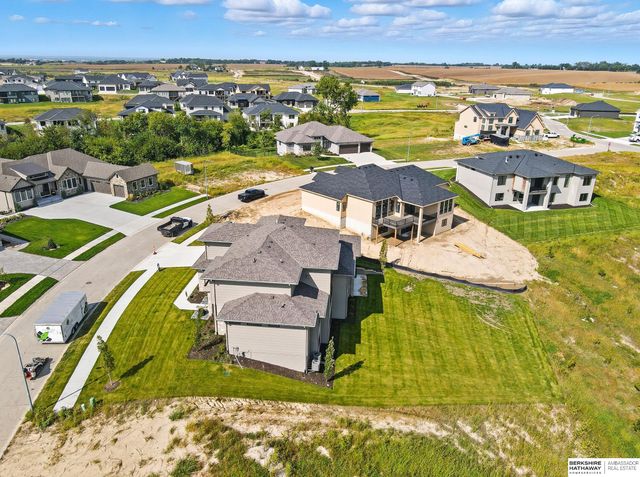 20638 Laurel Avenue, Elkhorn, NE 68022