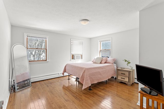 83 Ne Village Road, Concord, NH 03301