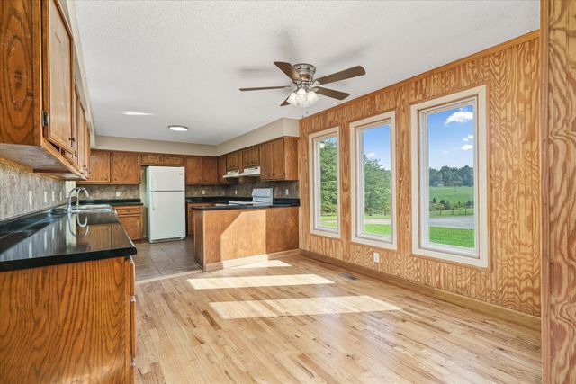 3916 Indian Mound Rd, Sparta, TN 38583