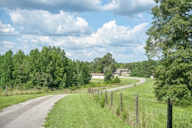 3916 Indian Mound Rd, Sparta, TN 38583