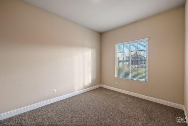 9504 Laurelwood Court, Shafter, CA 93263