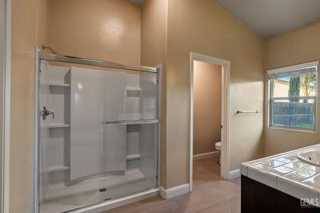 9504 Laurelwood Court, Shafter, CA 93263