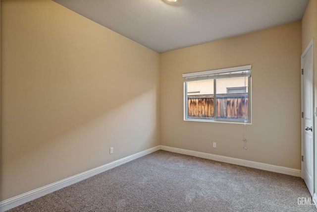 9504 Laurelwood Court, Shafter, CA 93263