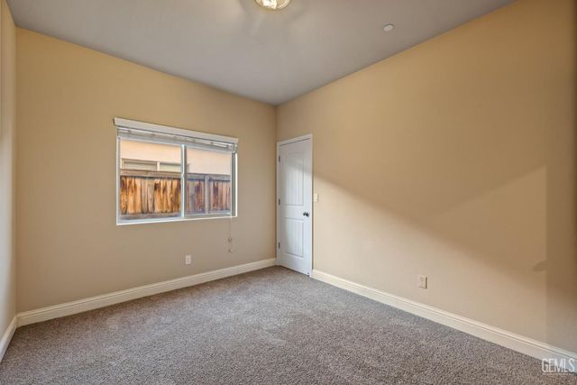 9504 Laurelwood Court, Shafter, CA 93263