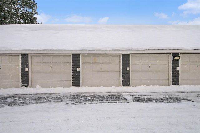 60 Carriage Lane, Grand Rapids, MI 49548