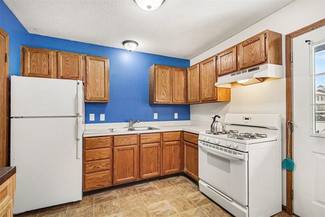 60 Carriage Lane, Grand Rapids, MI 49548