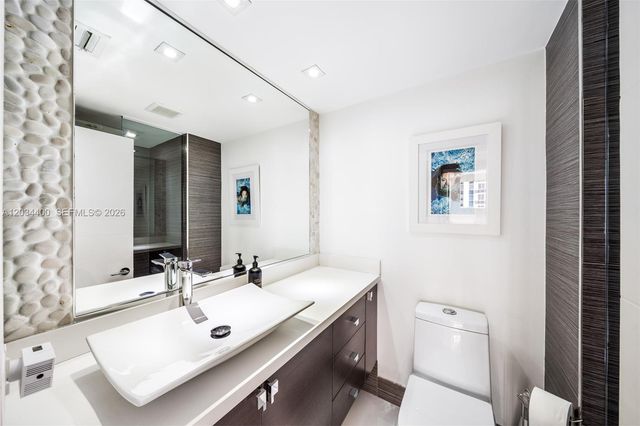 4779 Collins Ave 2604, Miami Beach, FL 33140
