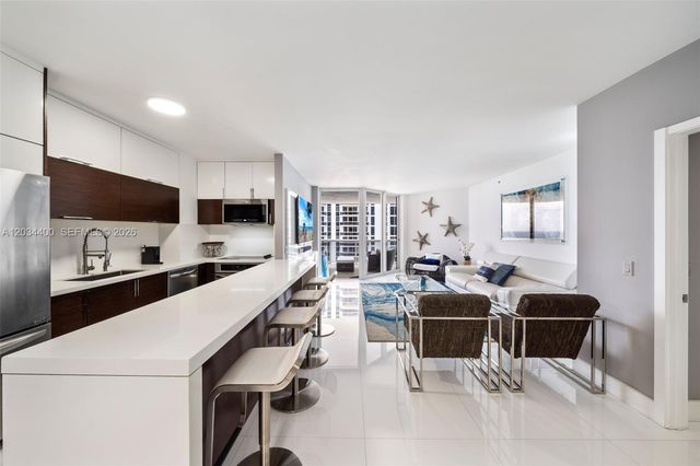 4779 Collins Ave 2604, Miami Beach, FL 33140