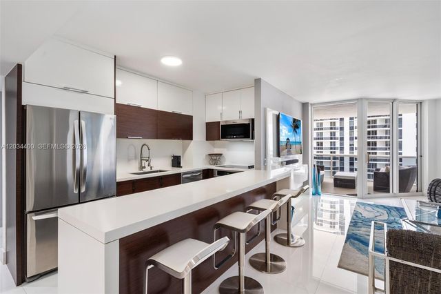 4779 Collins Ave 2604, Miami Beach, FL 33140
