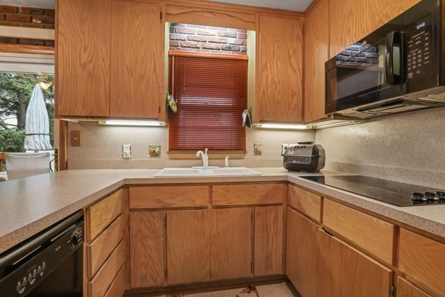 1933 Flandrau Street, Maplewood, MN 55109