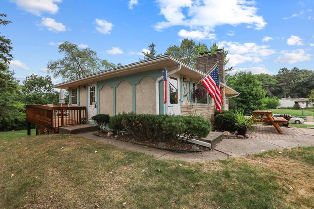 1933 Flandrau Street, Maplewood, MN 55109