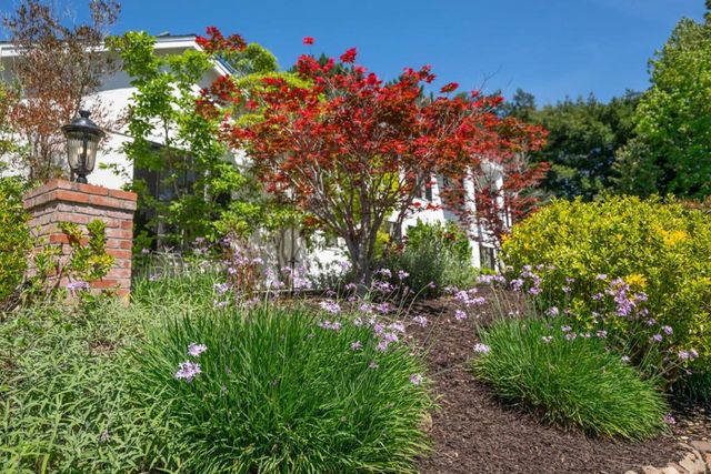 740 Clydesdale Drive, Hillsborough, CA 94010