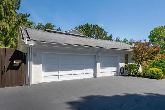 740 Clydesdale Drive, Hillsborough, CA 94010