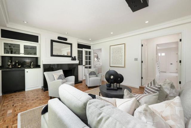 740 Clydesdale Drive, Hillsborough, CA 94010