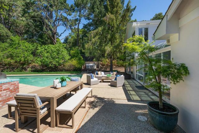 740 Clydesdale Drive, Hillsborough, CA 94010