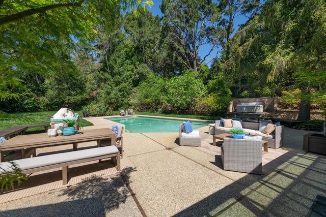 740 Clydesdale Drive, Hillsborough, CA 94010