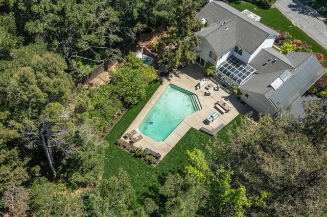 740 Clydesdale Drive, Hillsborough, CA 94010