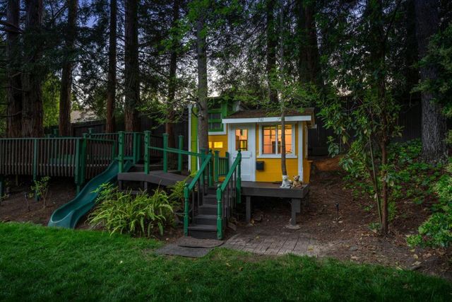 740 Clydesdale Drive, Hillsborough, CA 94010