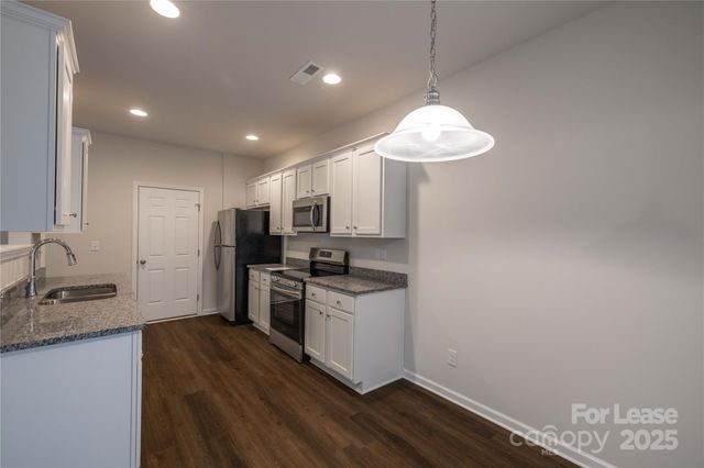 144 S Bell Avenue, Albemarle, NC 28001
