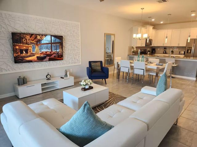 8885 CABOT CLIFFS DRIVE 103, Davenport, FL 33896