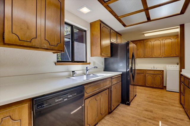 15914 Brooks Rd, Grass Valley, CA 95945