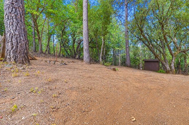 15914 Brooks Rd, Grass Valley, CA 95945