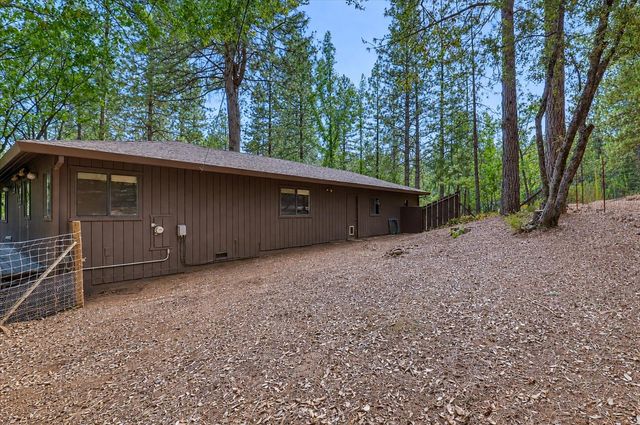 15914 Brooks Rd, Grass Valley, CA 95945