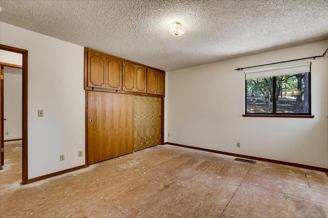 15914 Brooks Rd, Grass Valley, CA 95945
