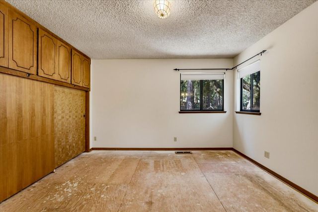 15914 Brooks Rd, Grass Valley, CA 95945