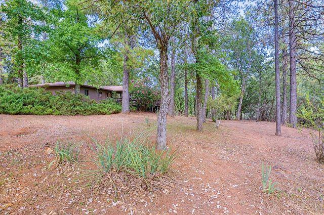 15914 Brooks Rd, Grass Valley, CA 95945